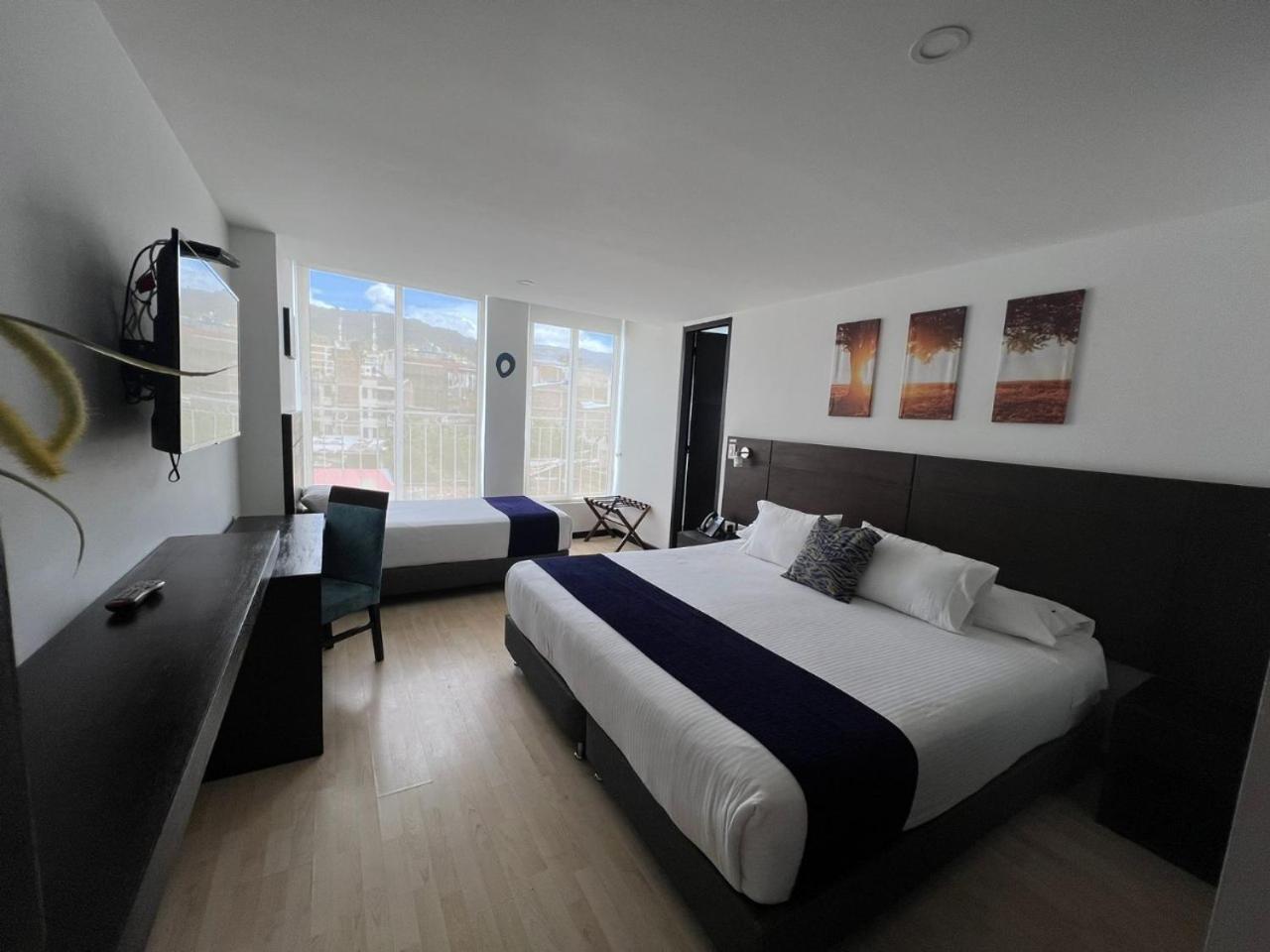 Hotel H53 3*